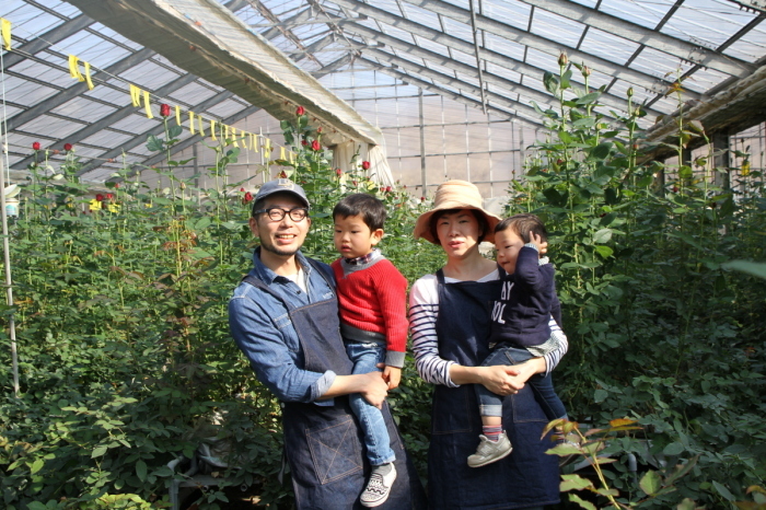 （写真）小川さん家族