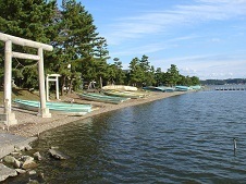 （写真）広浦の秋月